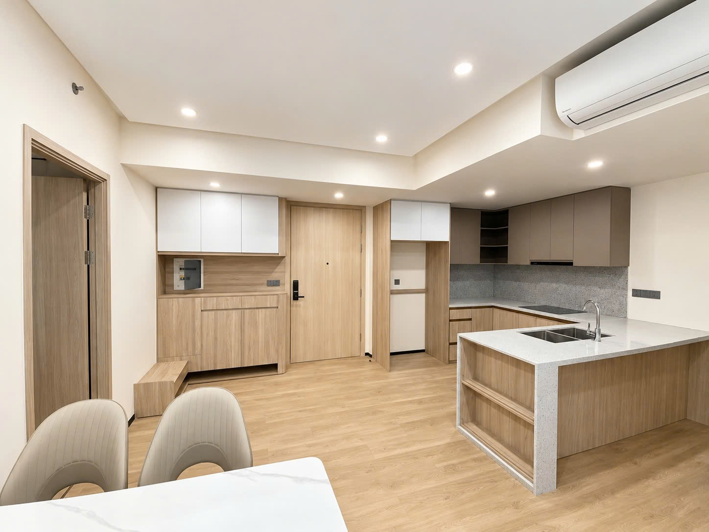 Cho thuê căn hộ 3 ngủ đồ cơ bản vào luôn — ảnh 1